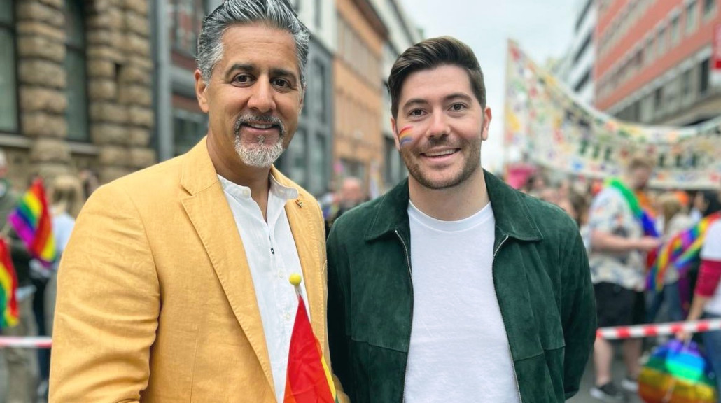 Abid og Grunde på pridemarkering i Oslo 10. september 2022