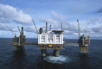  Regjeringen satser betydelig mer på å tilrettelegge for oljeaktivitet i Lofoten og Vesterålen.