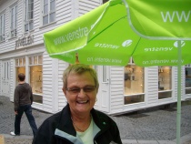 Anne Margrethe Larsen på stand i Kristiansand