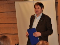  Siste oppdrag som fylkesleder: Geir Stave ønsker velkommen til årsmøtet 2010 i Vikersund.