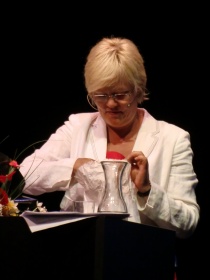 Kristin Halvorsen med skolemat