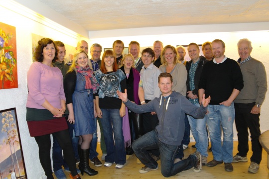  De fleste av deltakerne samlet med lagleder Per M. Berg i front og Pernille Bruun-Lie som nr. 3 fra venstre.