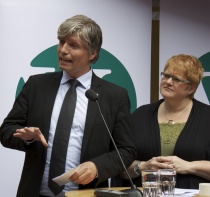  - Det er positivt at denne regjeringen endelig tenker nytt om behandling av rusavhengige, sier Venstre-nestleder Ola Elvestuen.