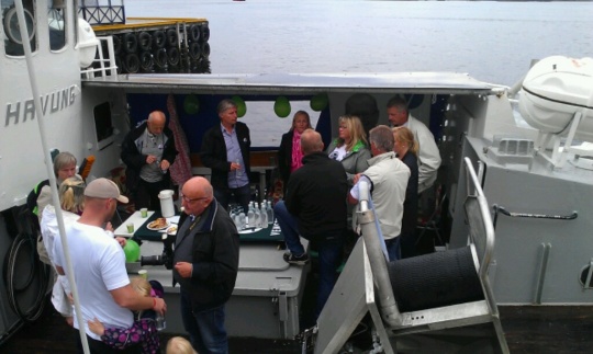  Ettermiddagskaffe og møte ombord ved kaia i Molde